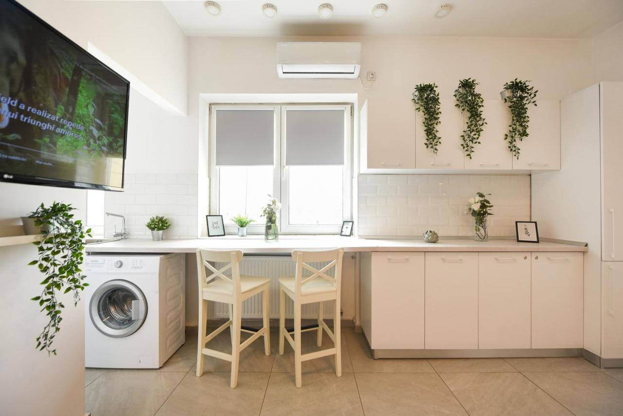 Read All About It - Stylish Central Studio Bucureşti Ngoại thất bức ảnh